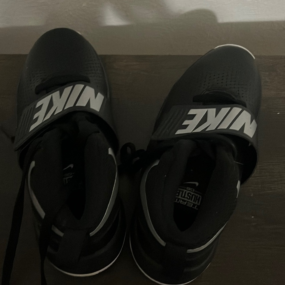 Nike sneakers-never worn